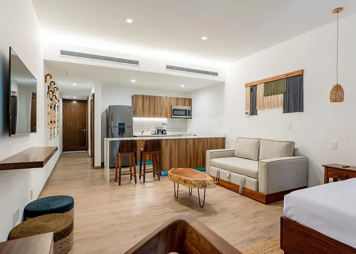 Hotel Emerald Escape Tl B103 *